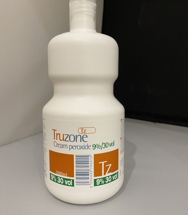 TRUZONE CREAM PEROXIDE 9%30vol